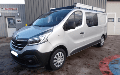RENAULT TRAFIC L2H1 FOURGON 2.0 Blue DCI 145 TT EXTRA R-LINK CABINE APPROFONDIE FIXE 06 PLACES + ATTELAGE + GALERIE