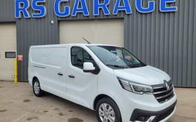 NOUVEAU RENAULT TRAFIC III L2H1 FOURGON 2.0 Blue DCI 170 EDC GRAND CONFORT NEUF