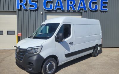 RENAULT MASTER ( Phase 2 ) L2H2 T35 FOURGON 2.3 Blue DCI 135 GRAND CONFORT 03 PLACES NEUF